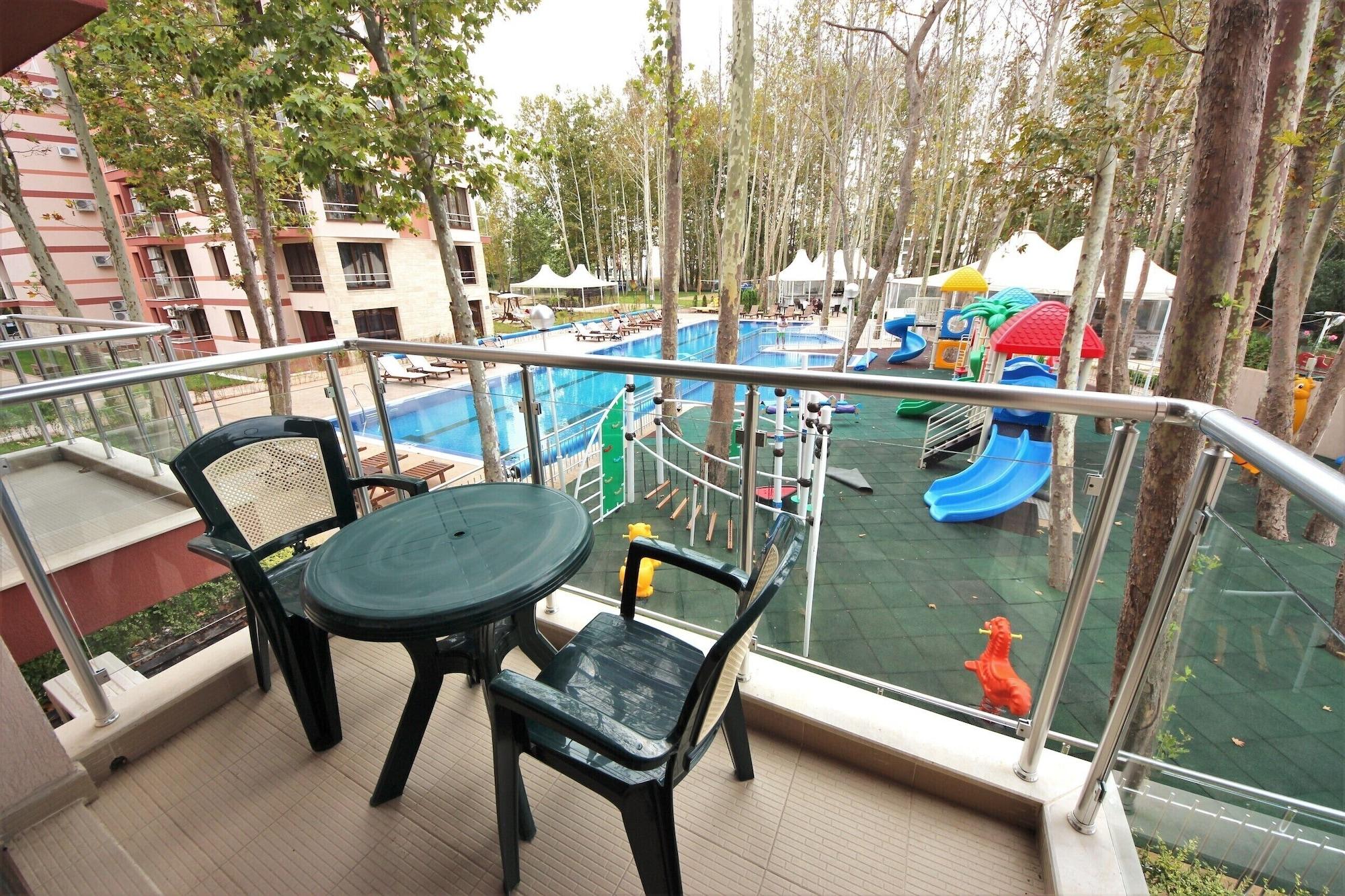 Menada Tarsis Apartments Sunny Beach Esterno foto