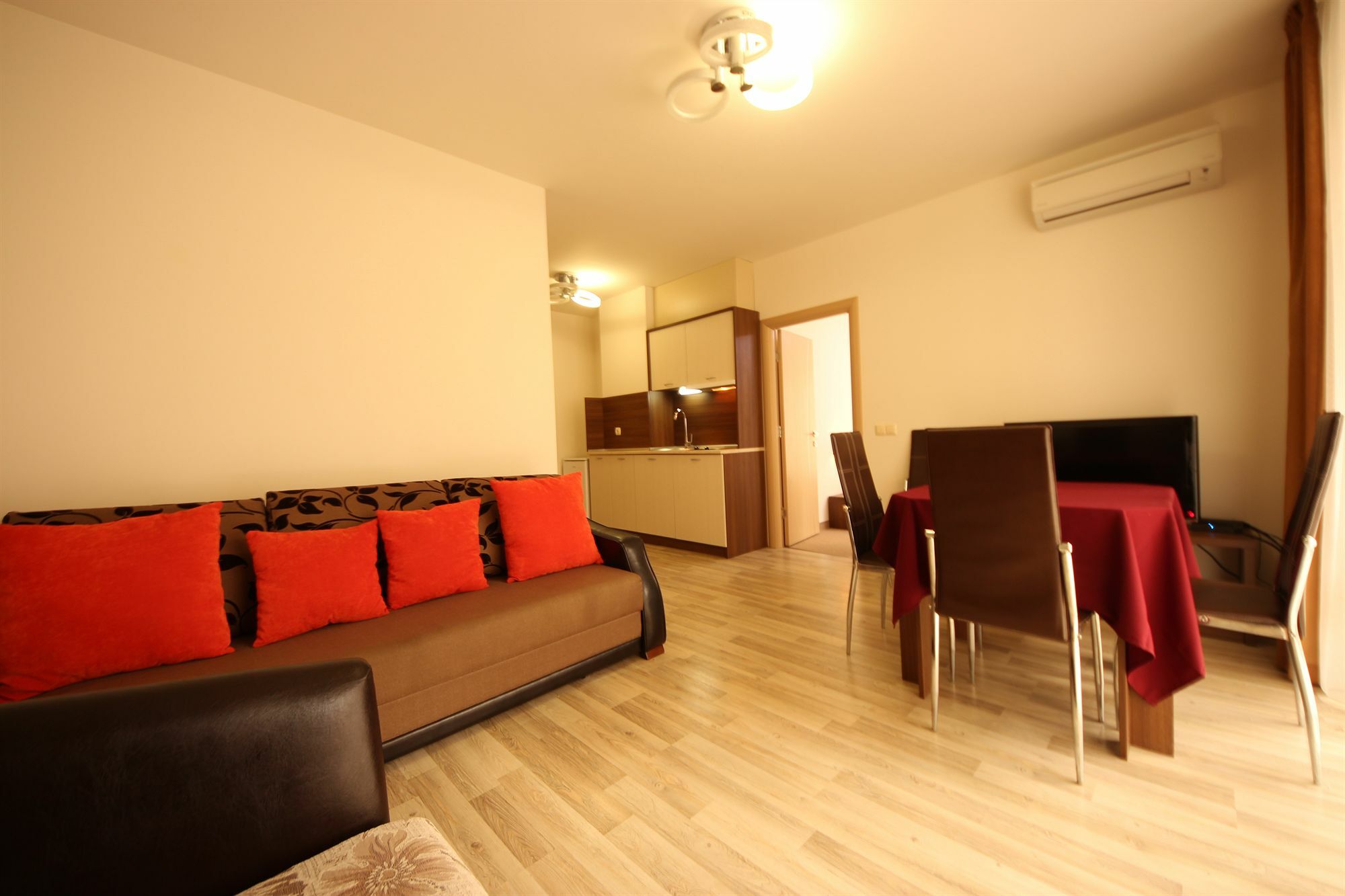 Menada Tarsis Apartments Sunny Beach Esterno foto