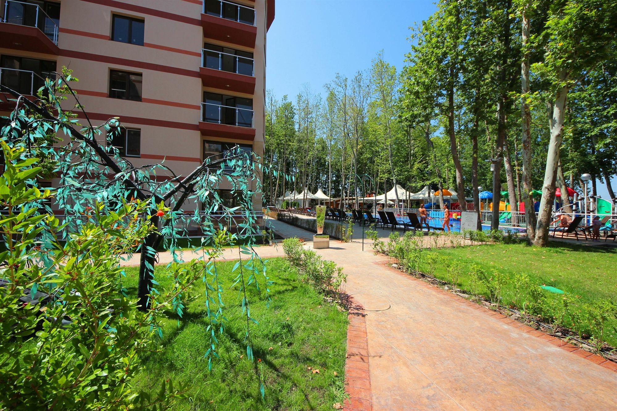 Menada Tarsis Apartments Sunny Beach Esterno foto