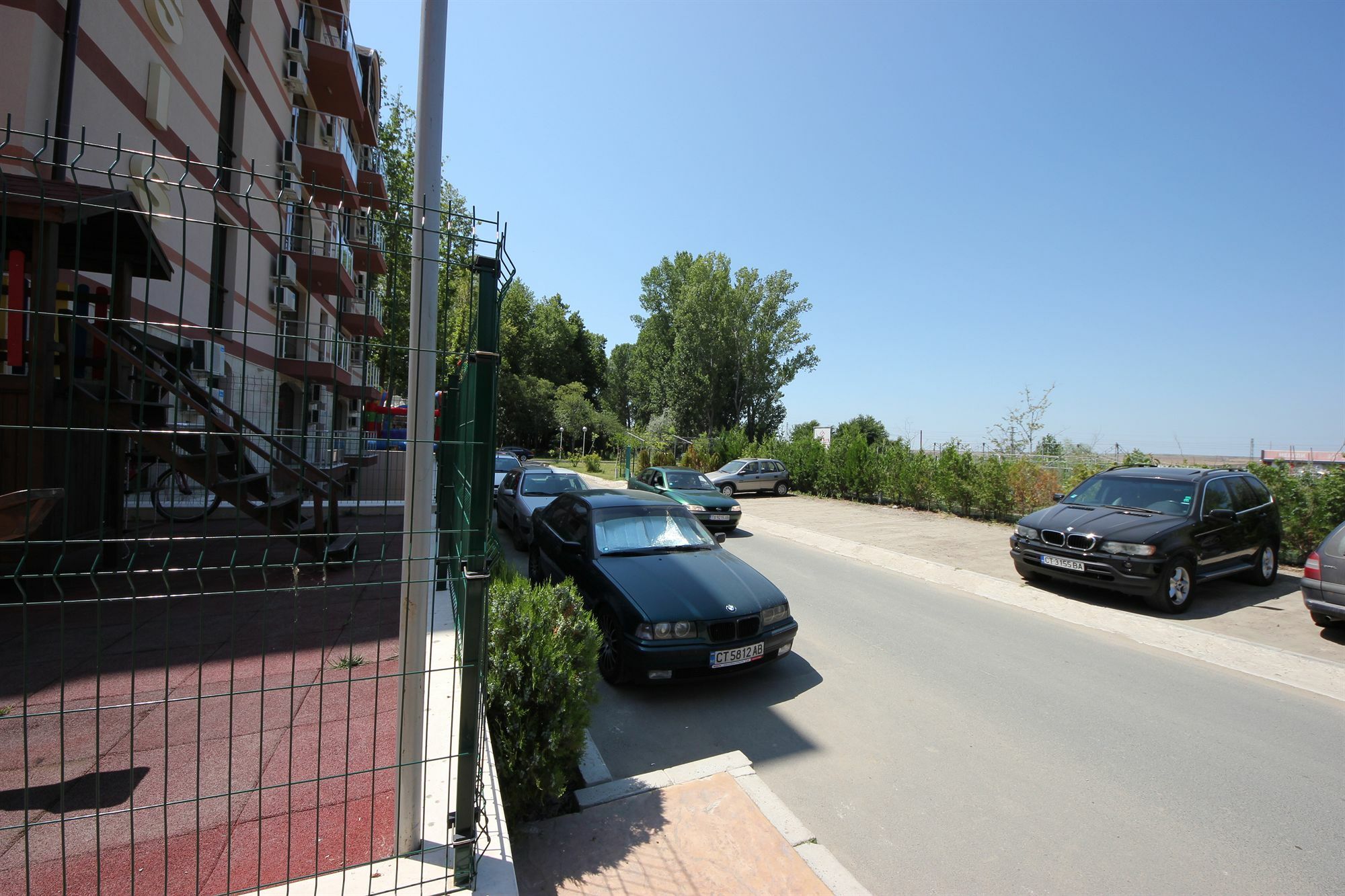 Menada Tarsis Apartments Sunny Beach Esterno foto