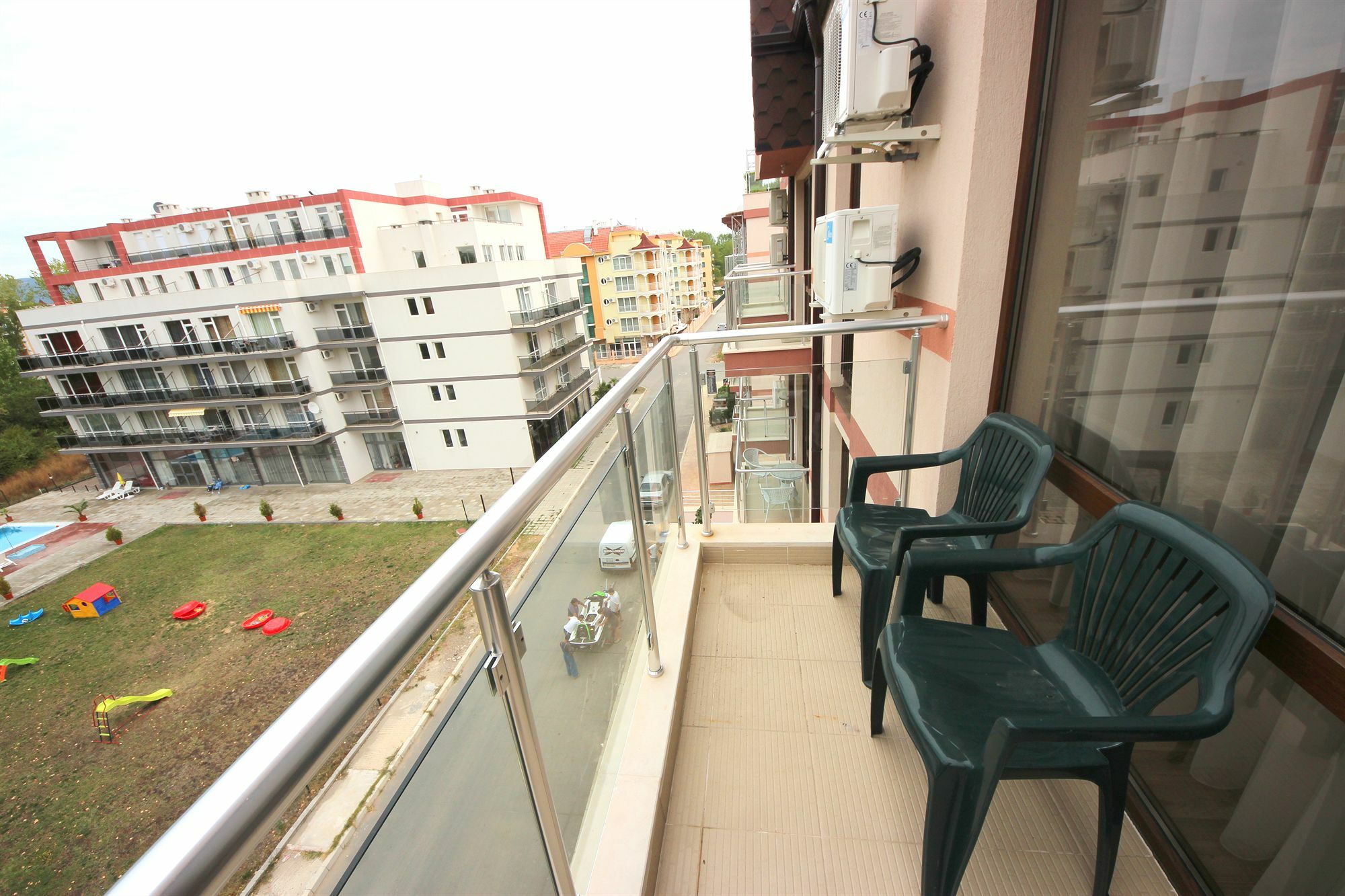 Menada Tarsis Apartments Sunny Beach Esterno foto