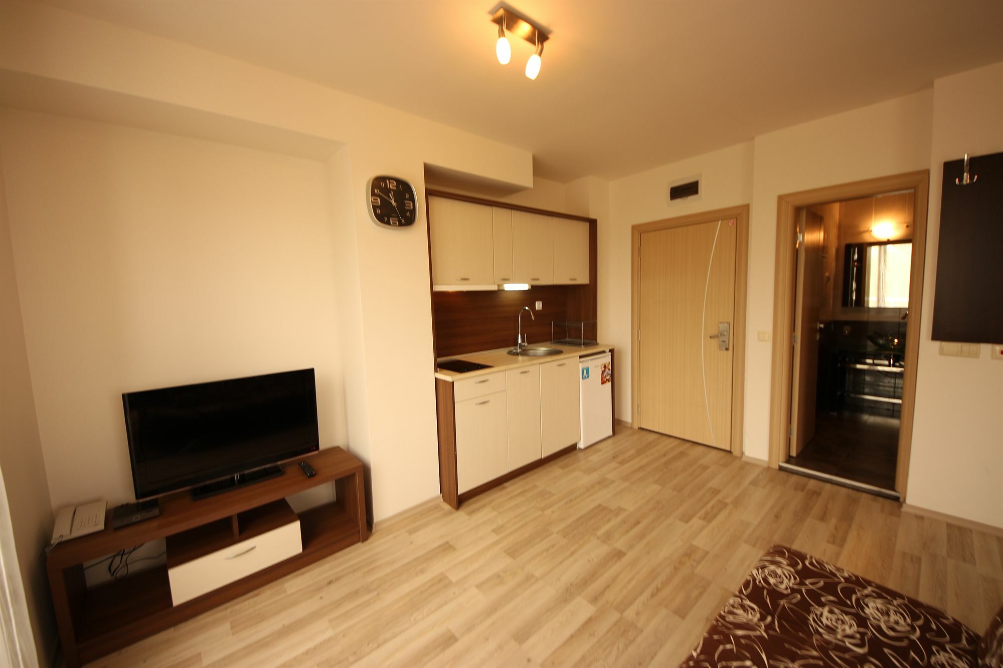 Menada Tarsis Apartments Sunny Beach Esterno foto